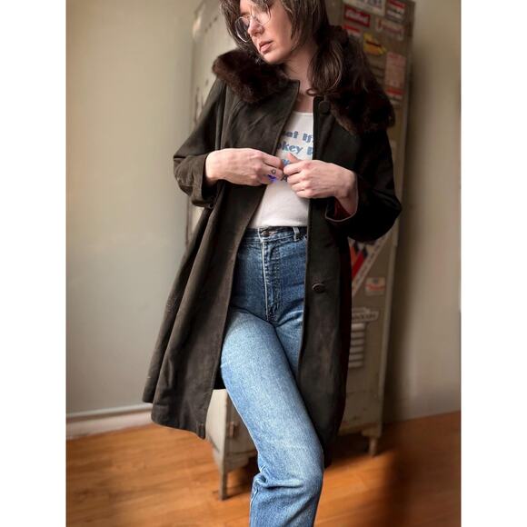 Vintage 60s Suede Fur Collar Coat | Chocolate Brown Mink Trim | Size M/L - Picture 2 of 14